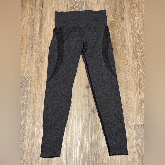 Pants - Contour Seamless Leggings- Black- Large